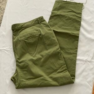 Boden Womnen's Khaki Green Chinos 16-18 Long - hems let down